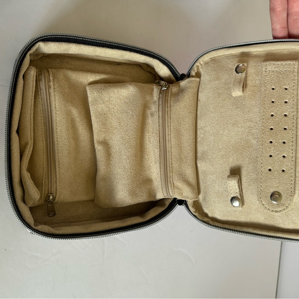 Brighton Jewelry Case - Picture 3 of 5